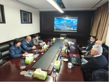 塞尔维亚GAT公司客商到访恒邦物流公司