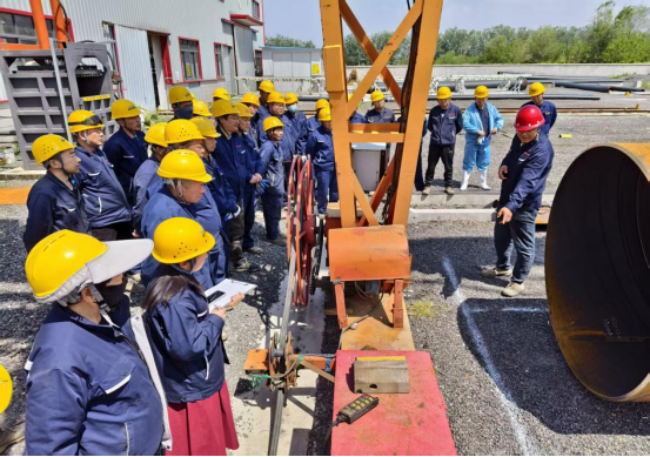 技能比武砺精兵 以赛促练强本领 ——恒邦防腐保温工程有限公司组织钢管吊运技能竞赛
